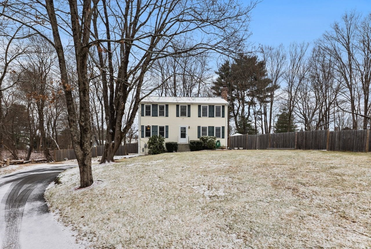 13 Plain St, Upton, MA 01568 - Image 1