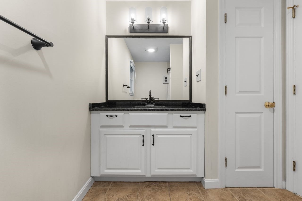 13 Plain St, Upton, MA 01568 - Image 15