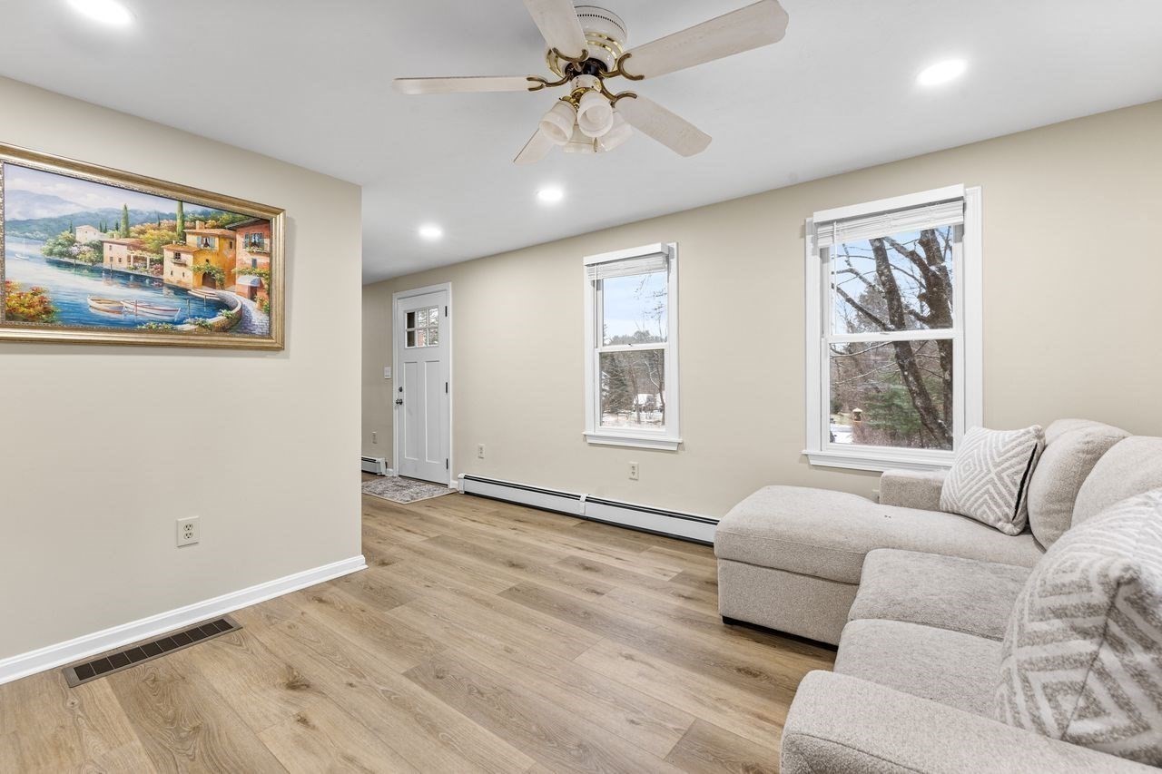 13 Plain St, Upton, MA 01568 - Image 8