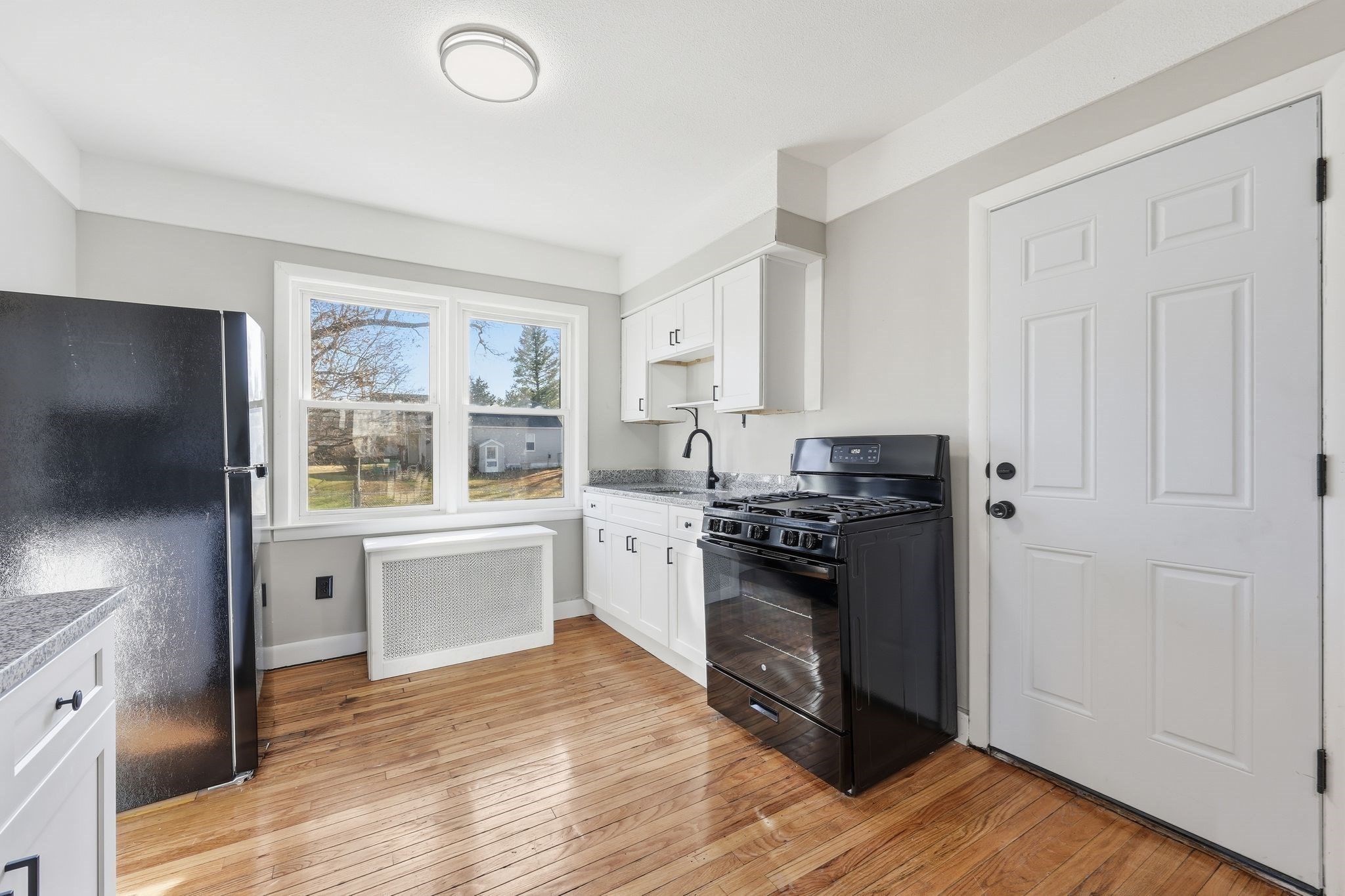 37 Kennedy St, Chicopee, MA 01013 - Image 9