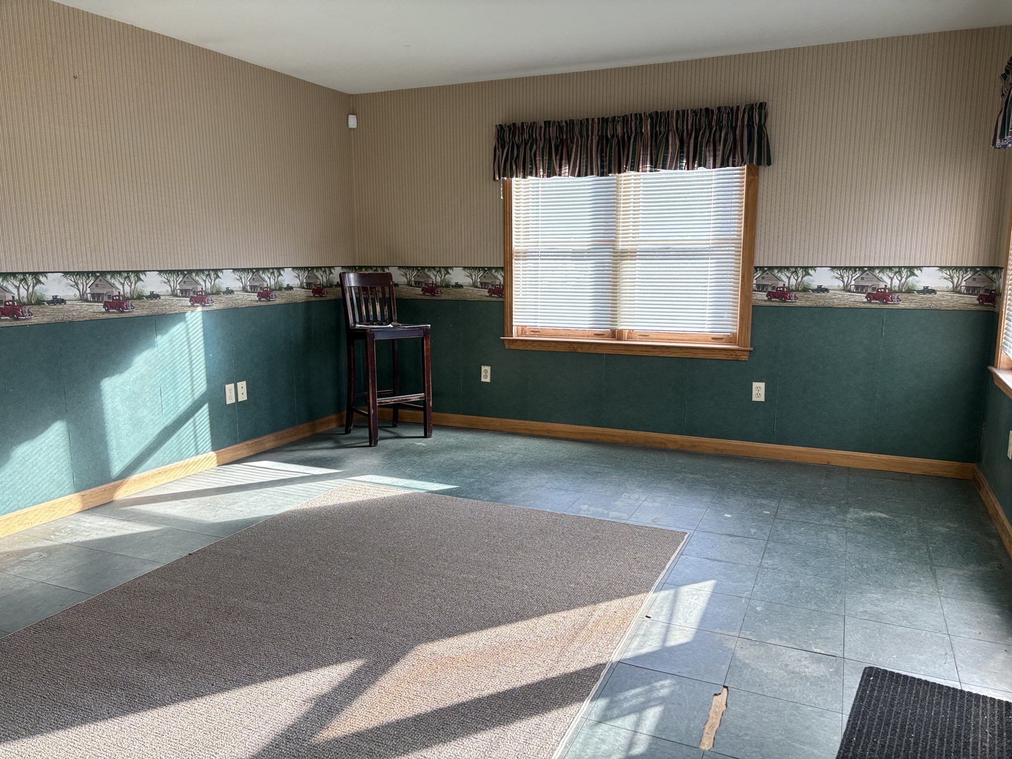 201 Daniel Shays Hwy, Athol, MA 01331 - Image 11