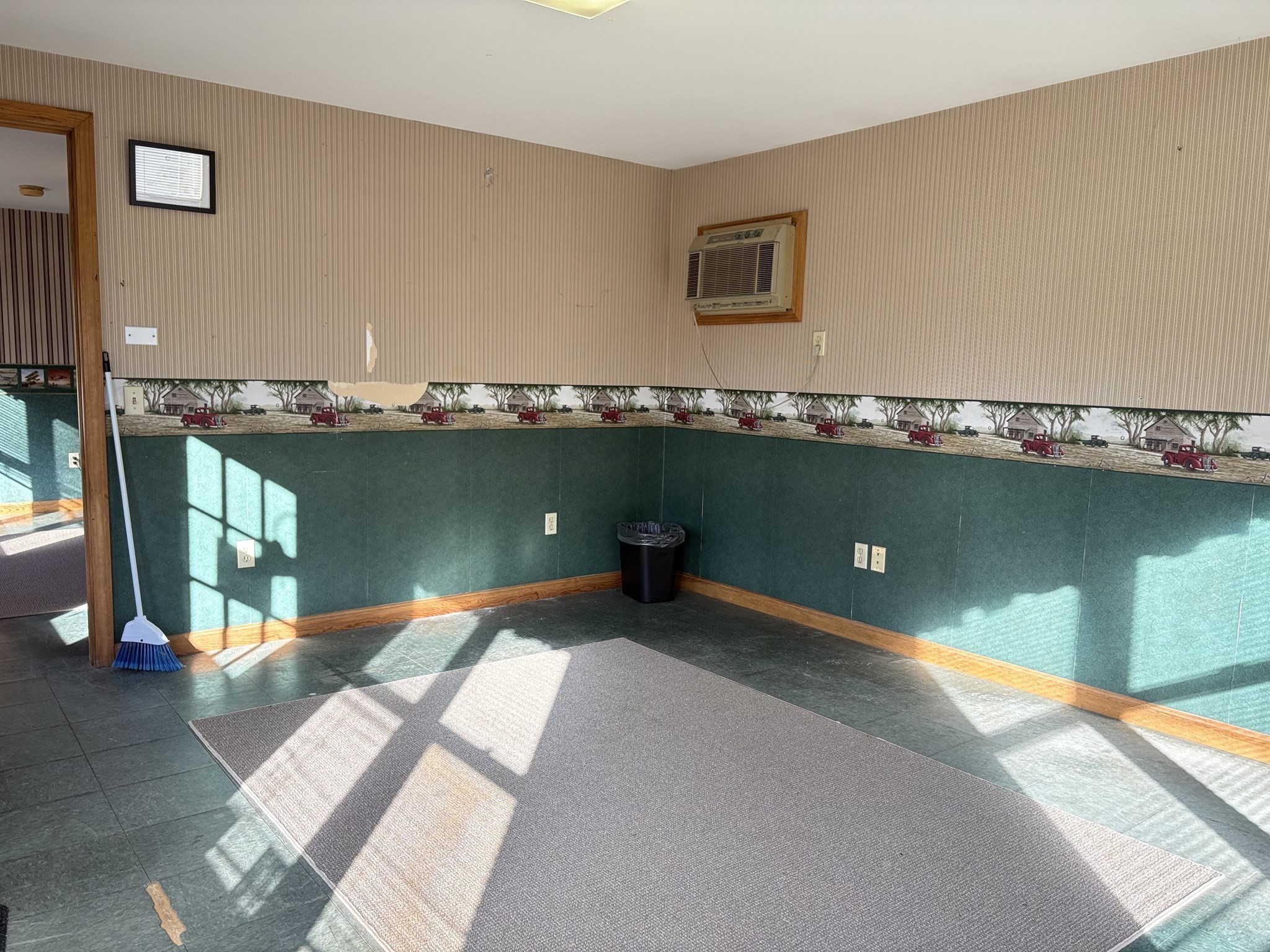 201 Daniel Shays Hwy, Athol, MA 01331 - Image 12
