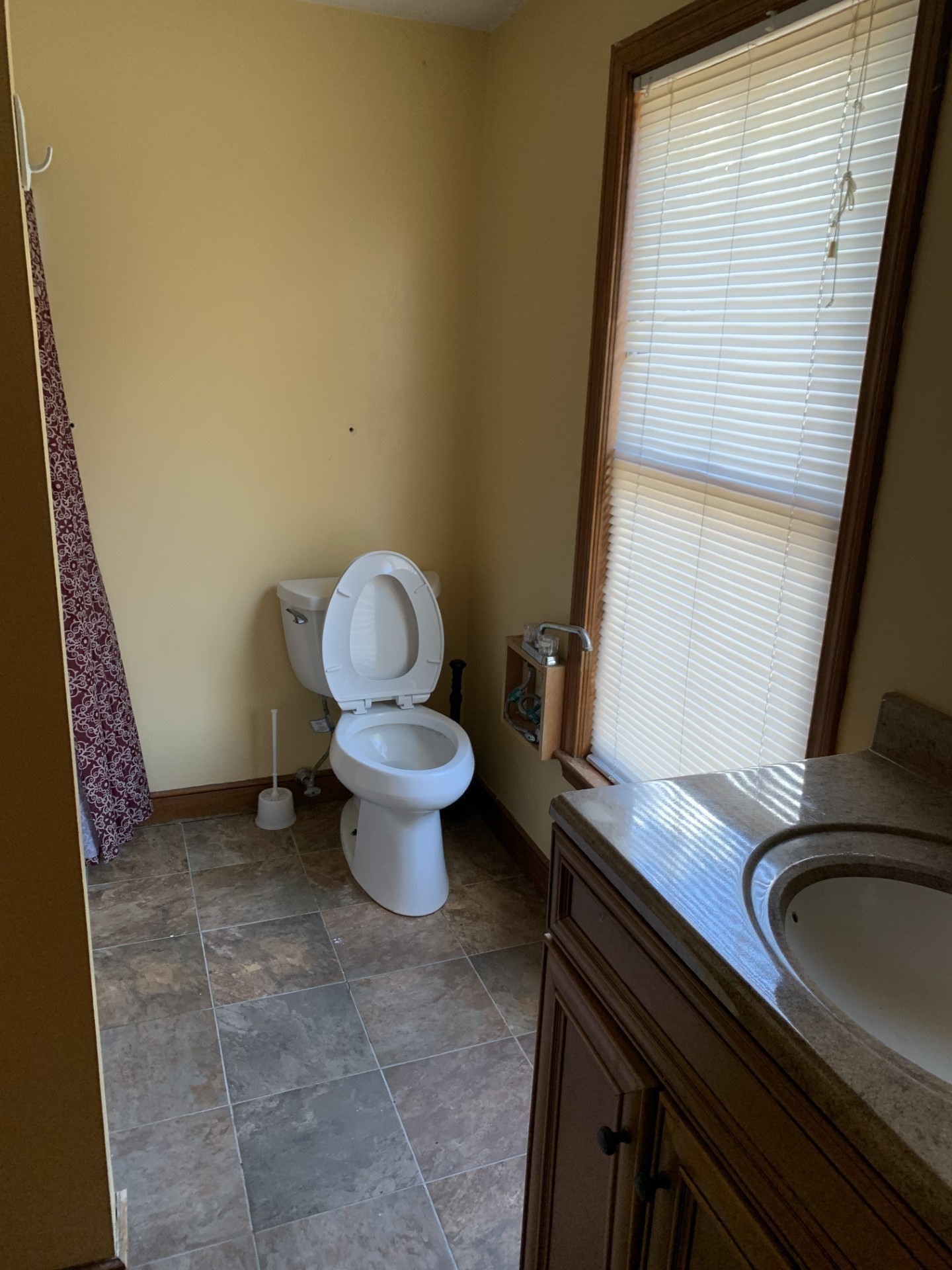 2 Canterbury Pl, Framingham, MA 01702 - Image 12