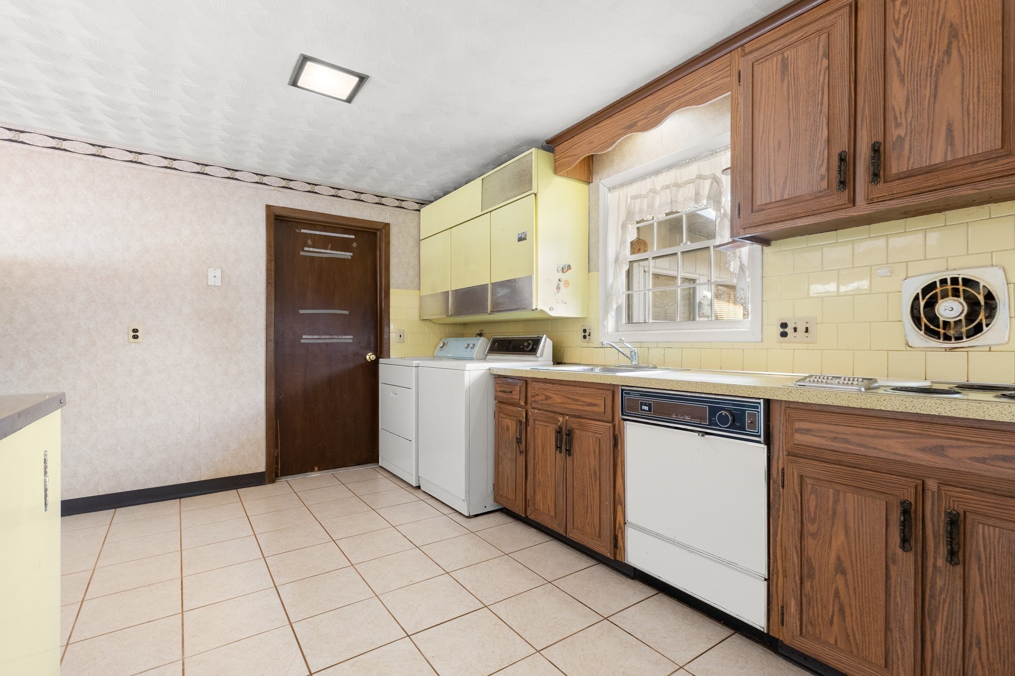 42 Coolidge Road, Danvers, MA 01923 - Image 12