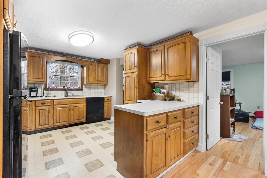 95 Bellflower Rd, Billerica, MA 01821 - Image 7