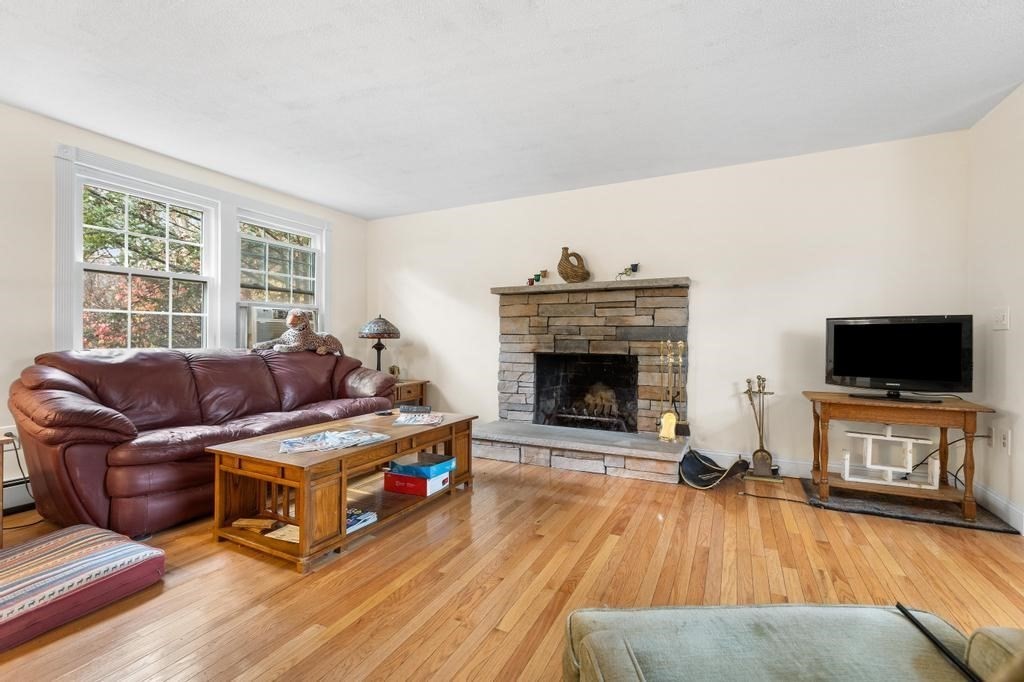95 Bellflower Rd, Billerica, MA 01821 - Image 10