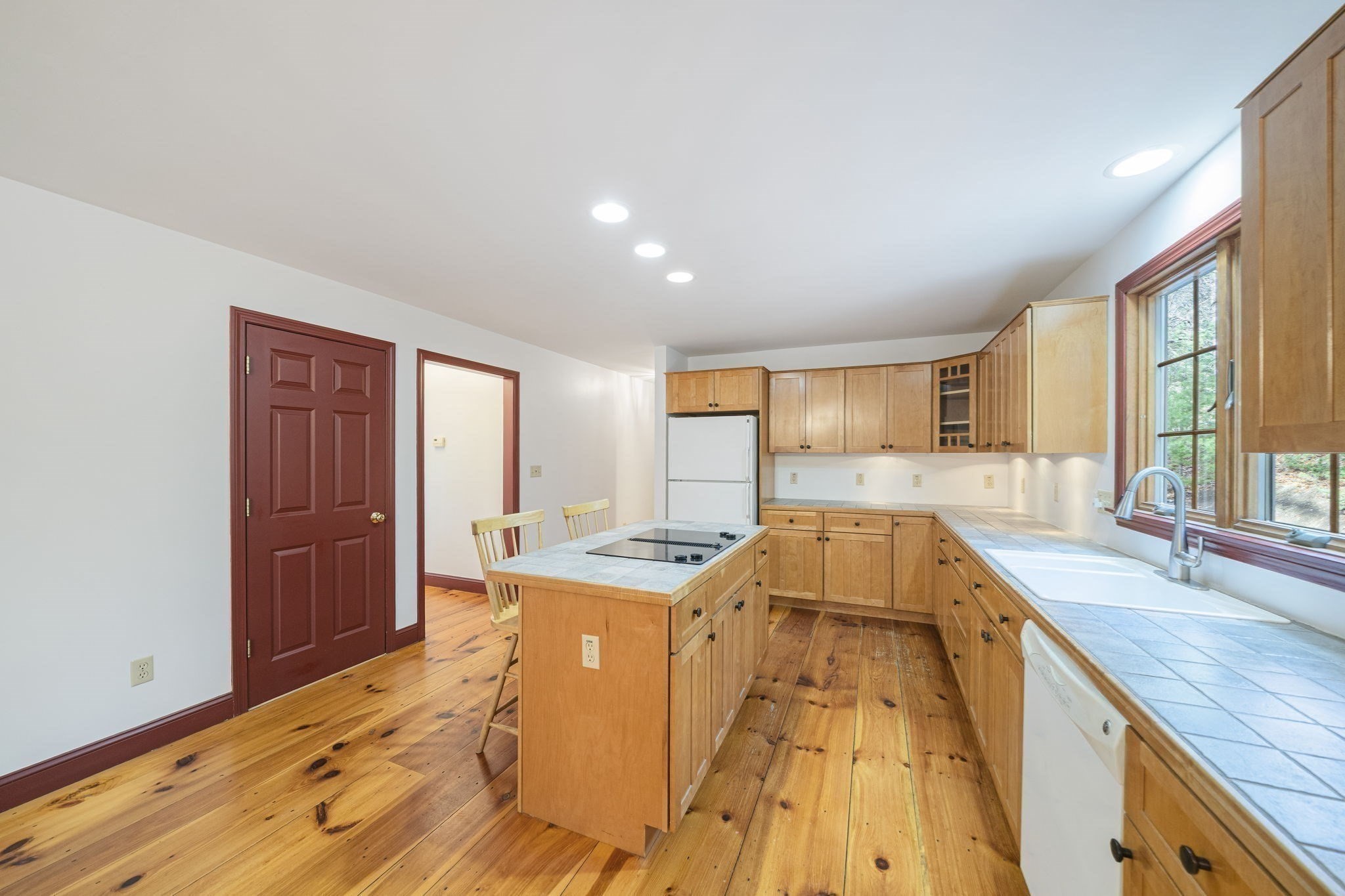 107 Henry St, Uxbridge, MA 01569 - Image 11