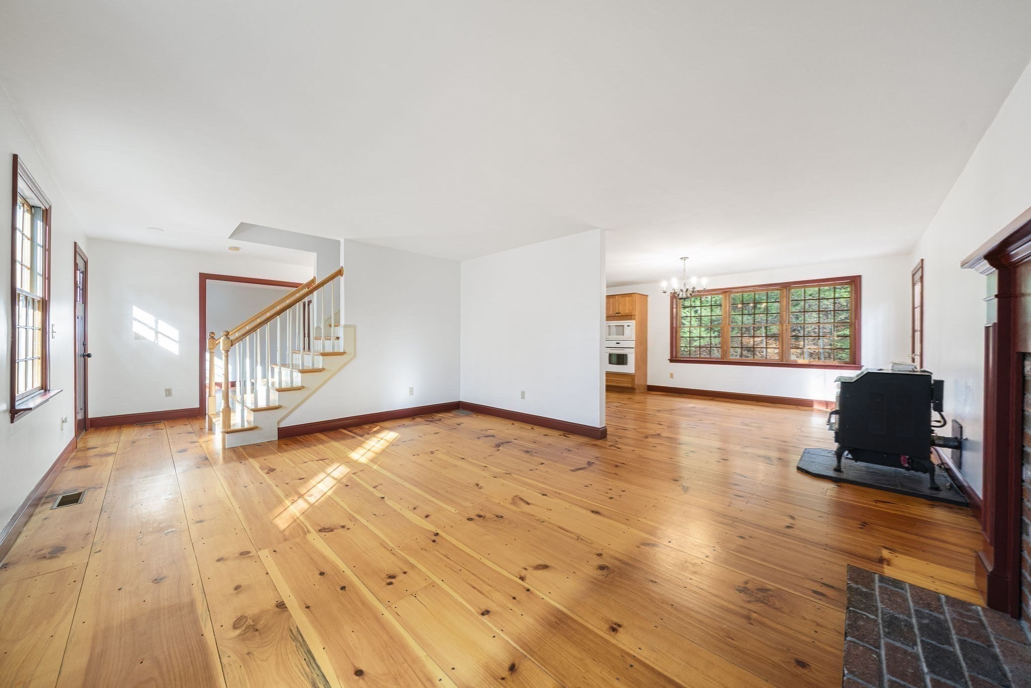 107 Henry St, Uxbridge, MA 01569 - Image 15