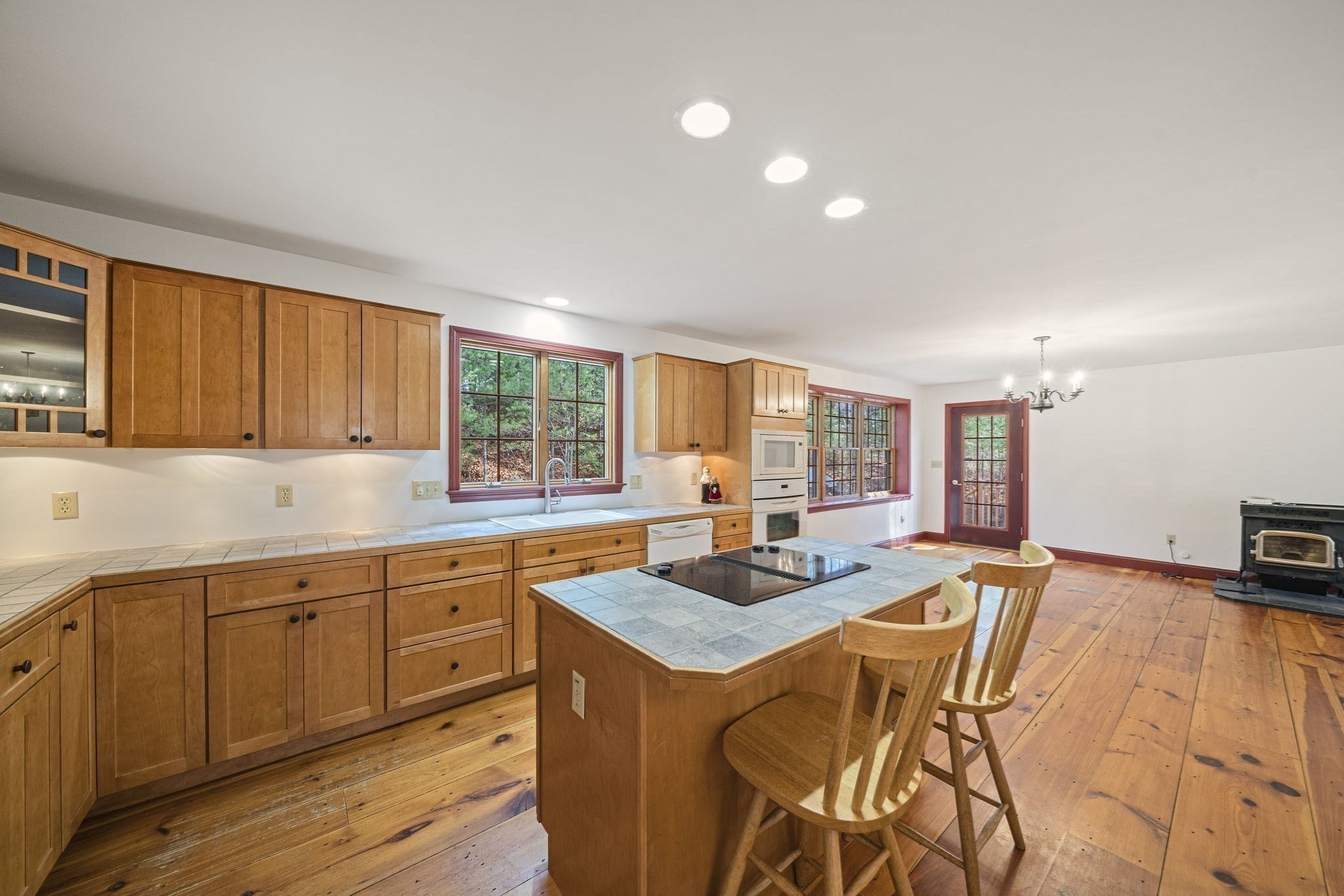 107 Henry St, Uxbridge, MA 01569 - Image 9