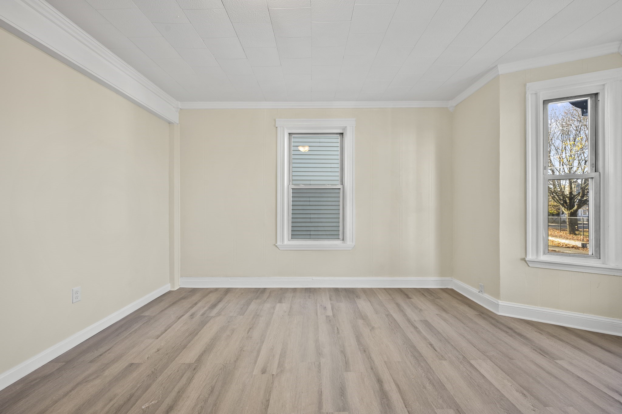 11 Hampshire St, Lowell, MA 01850 - Image 18