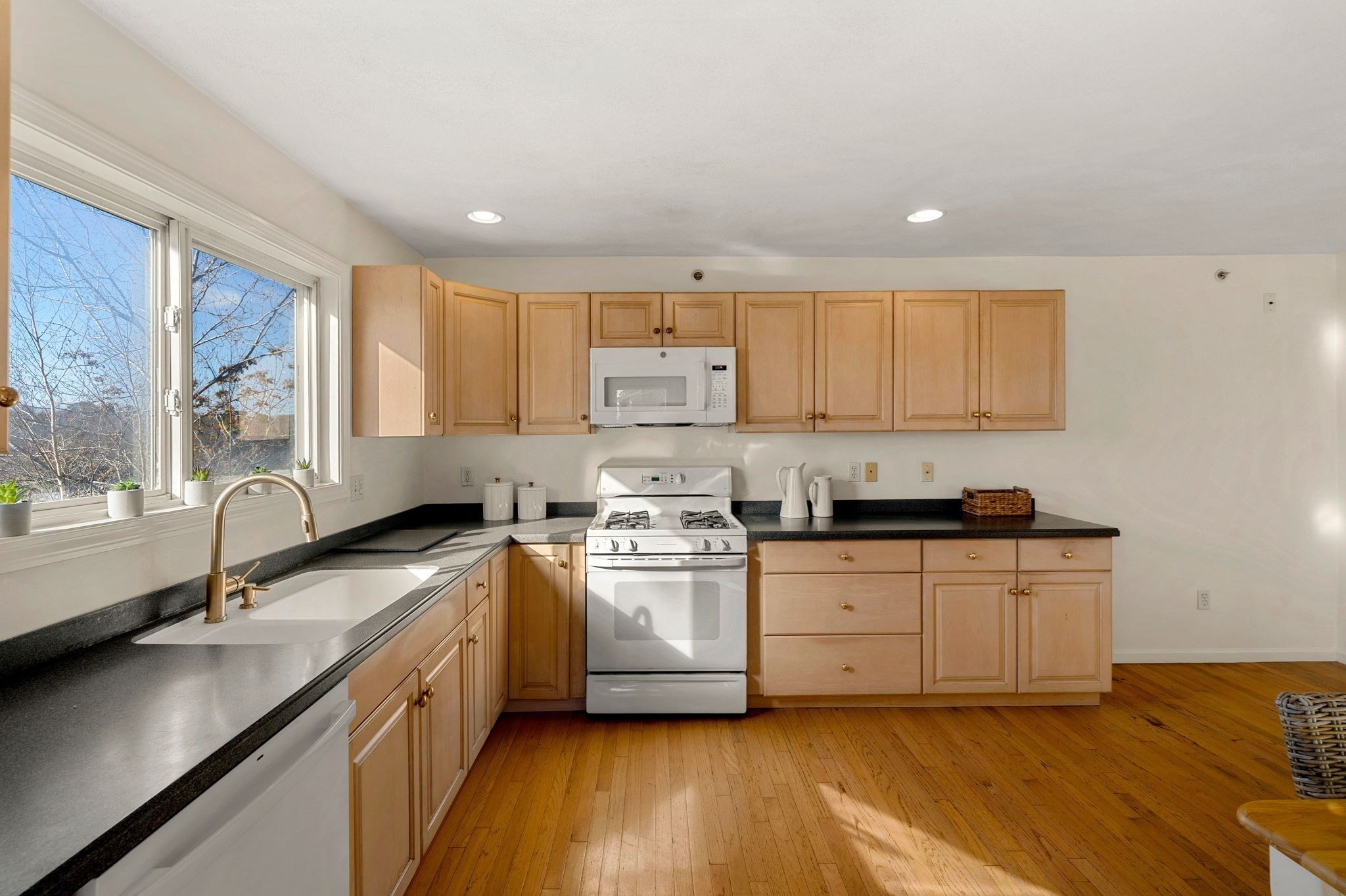 84 Cavendish Circle Unit 84, Salem, MA 01970 - Image 15