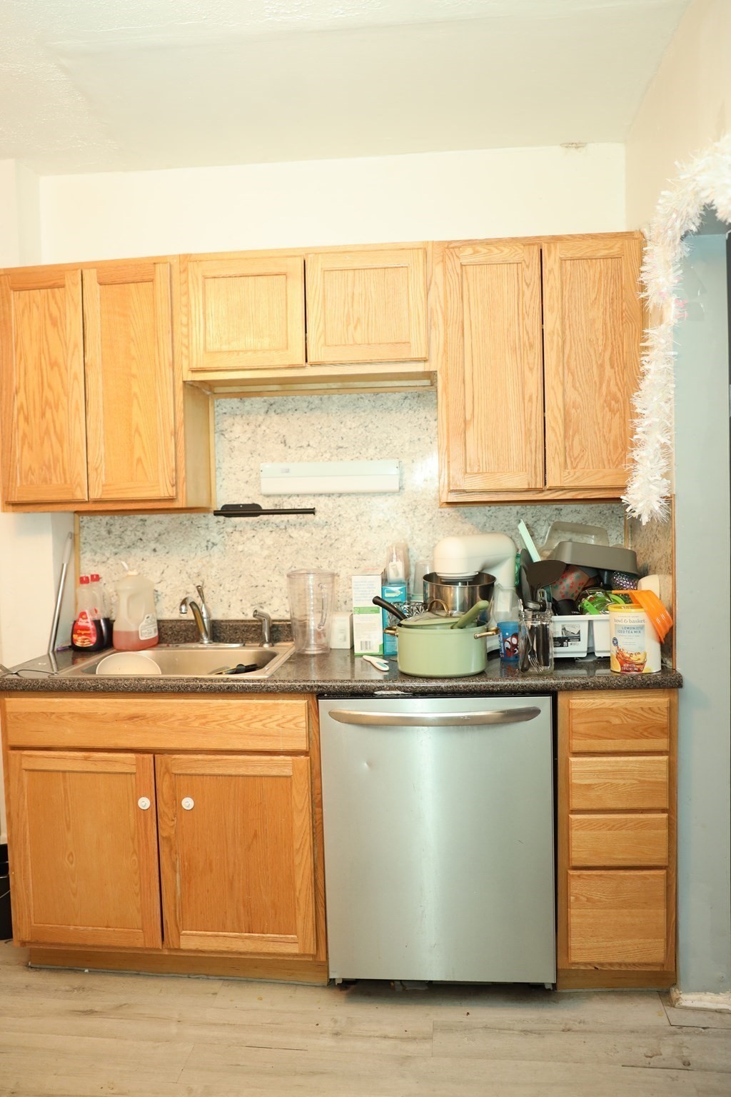 62 Whittier St, Springfield, MA 01108 - Image 8