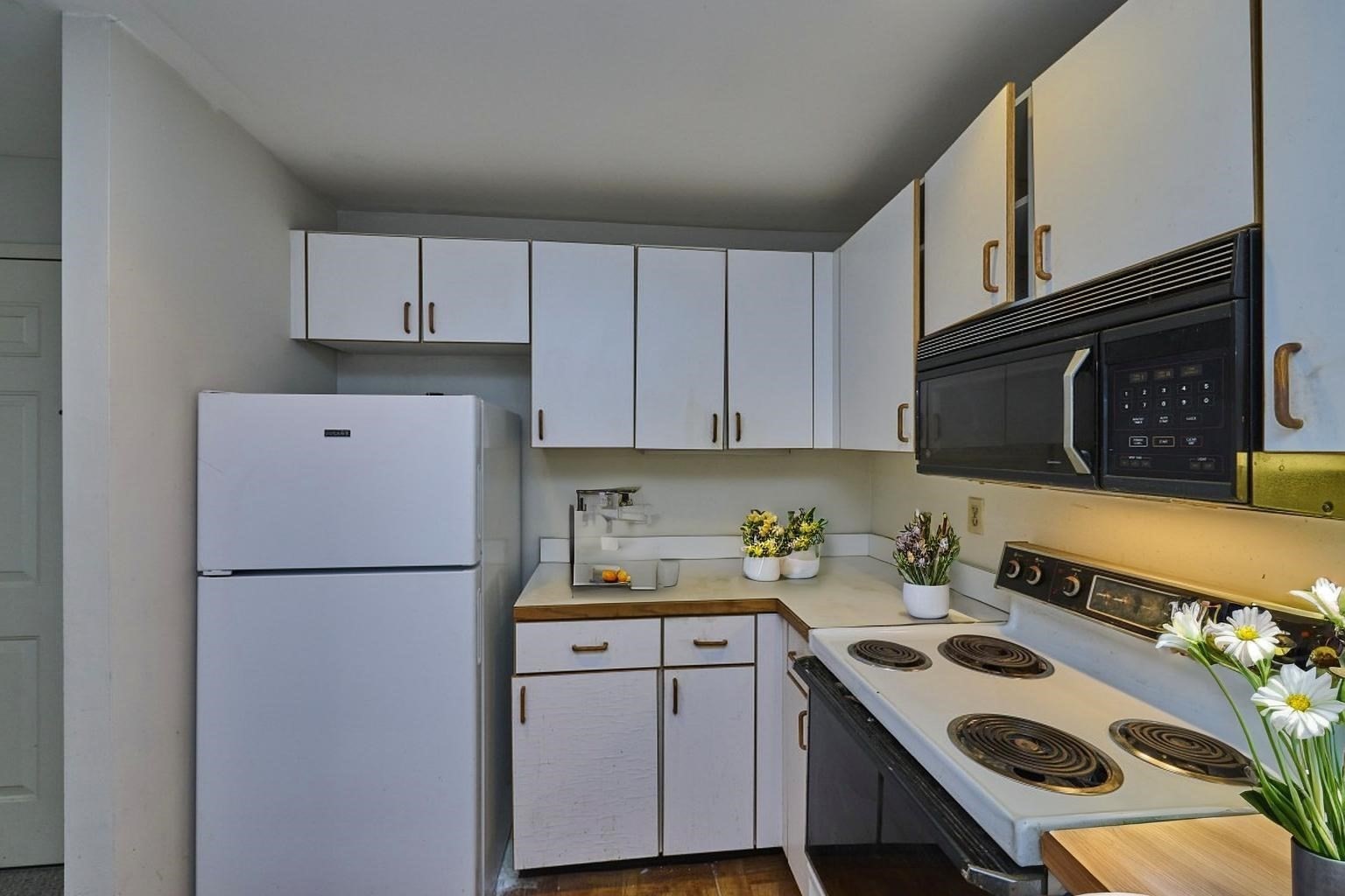 193 Oak St Unit 403, Newton, MA 02464 - Image 3