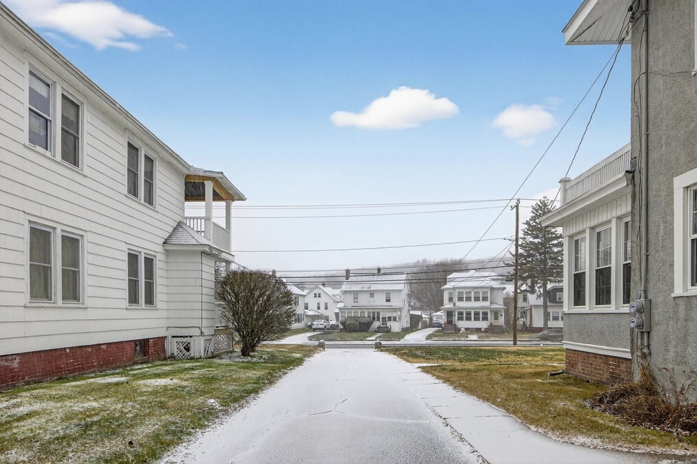 1684 Northampton St, Holyoke, MA 01040 - Image 38