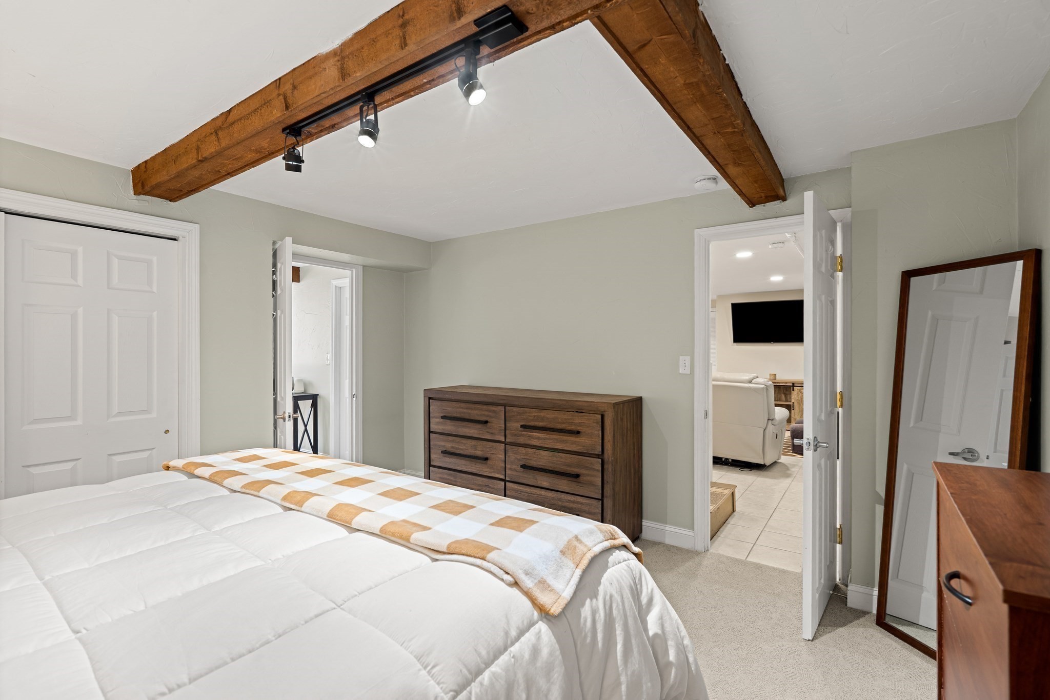 675 Randolph Avenue, Milton, MA 02186 - Image 21