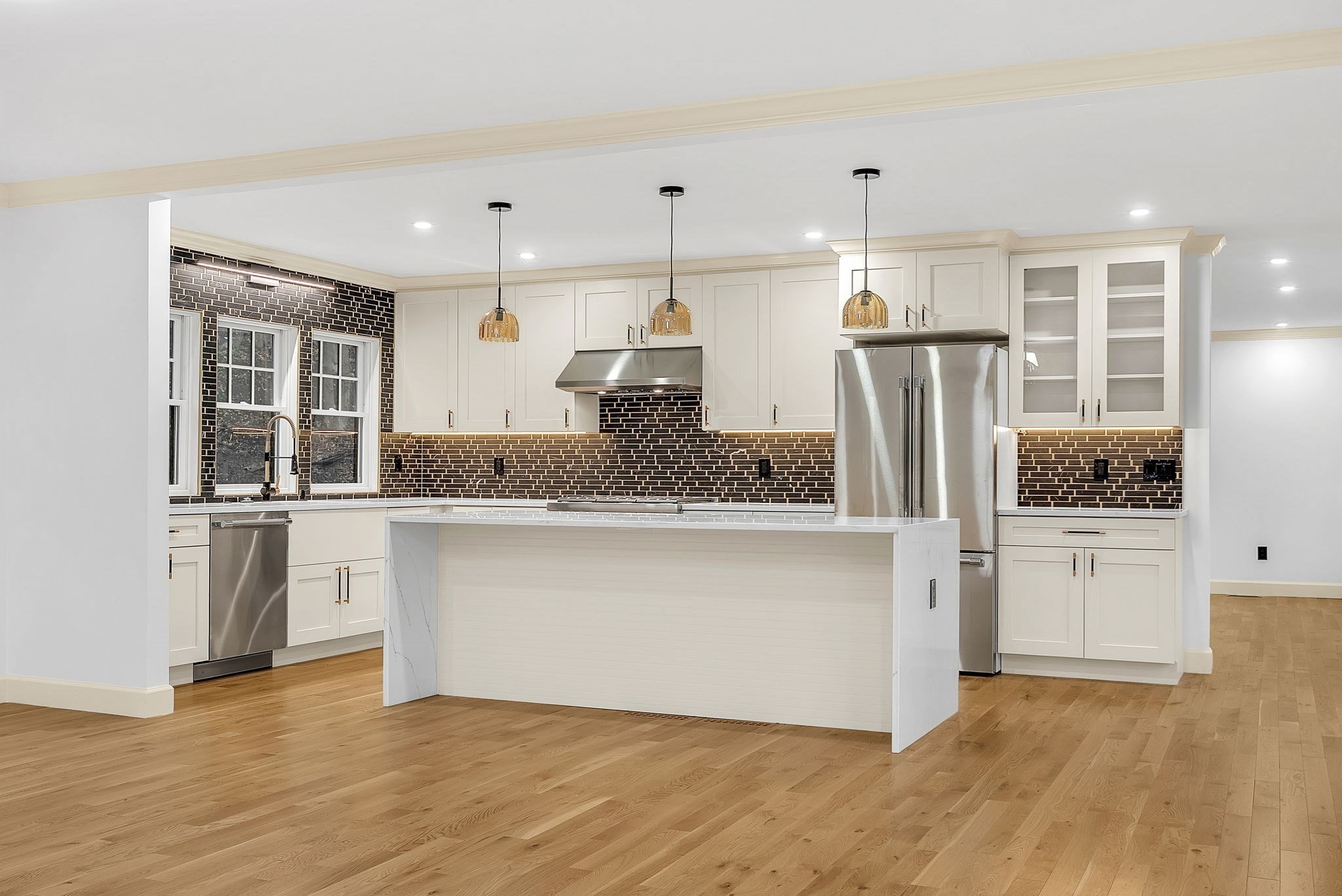 25 Shaw Rd, Wellesley, MA 02481 - Image 2