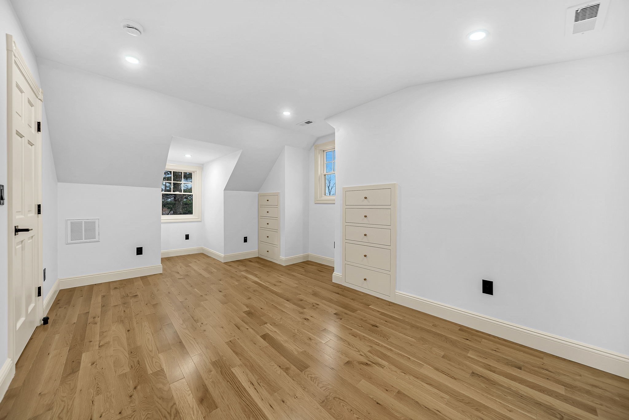 25 Shaw Rd, Wellesley, MA 02481 - Image 21