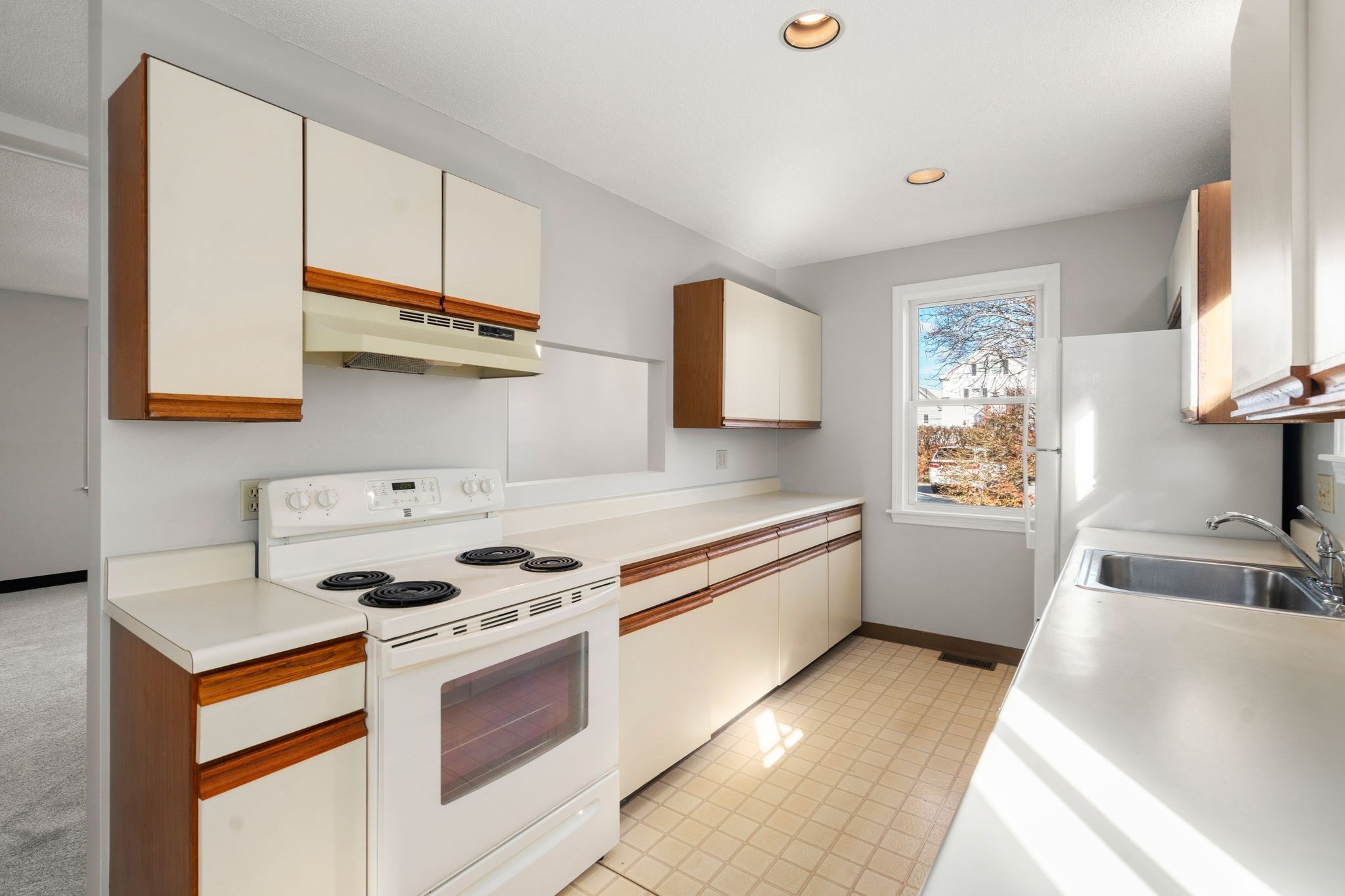 36 Irving St Unit B, Salem, MA 01970 - Image 5