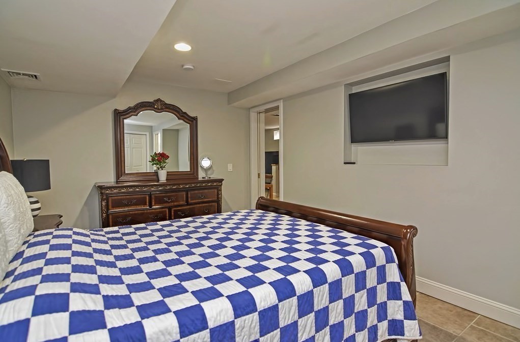 56 Valley St, Everett, MA 02149 - Image 34