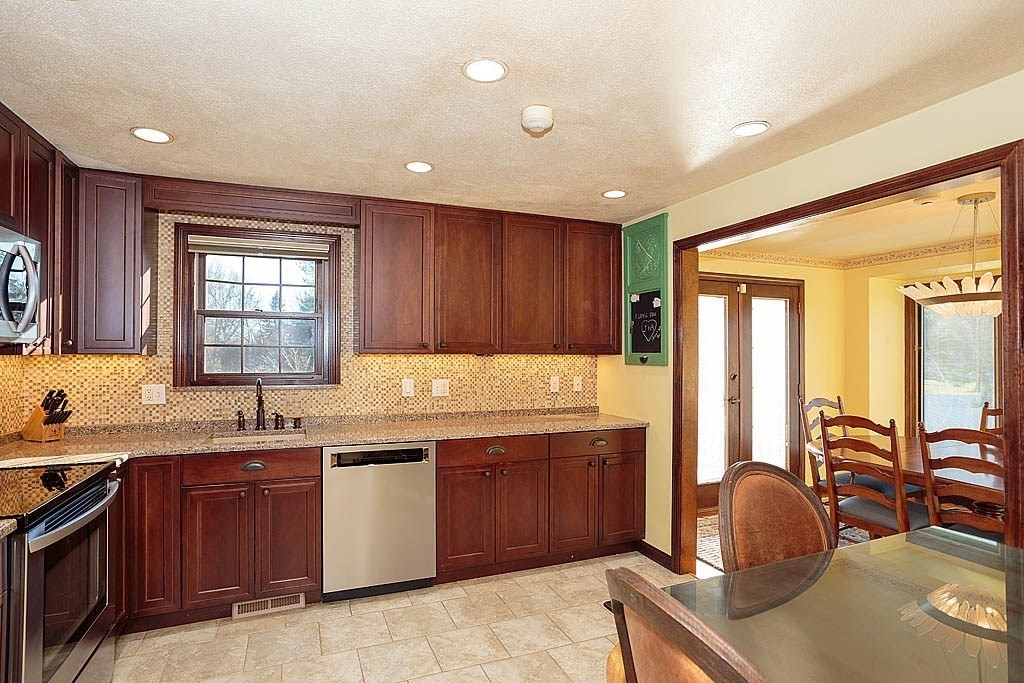 18 Winn Valley Drive, Burlington, MA 01803 - Image 6