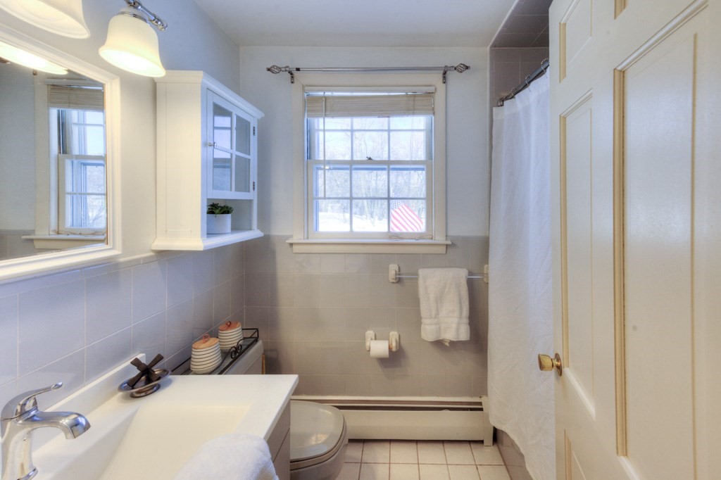 3 Shoreham St, Worcester, MA 01605 - Image 18