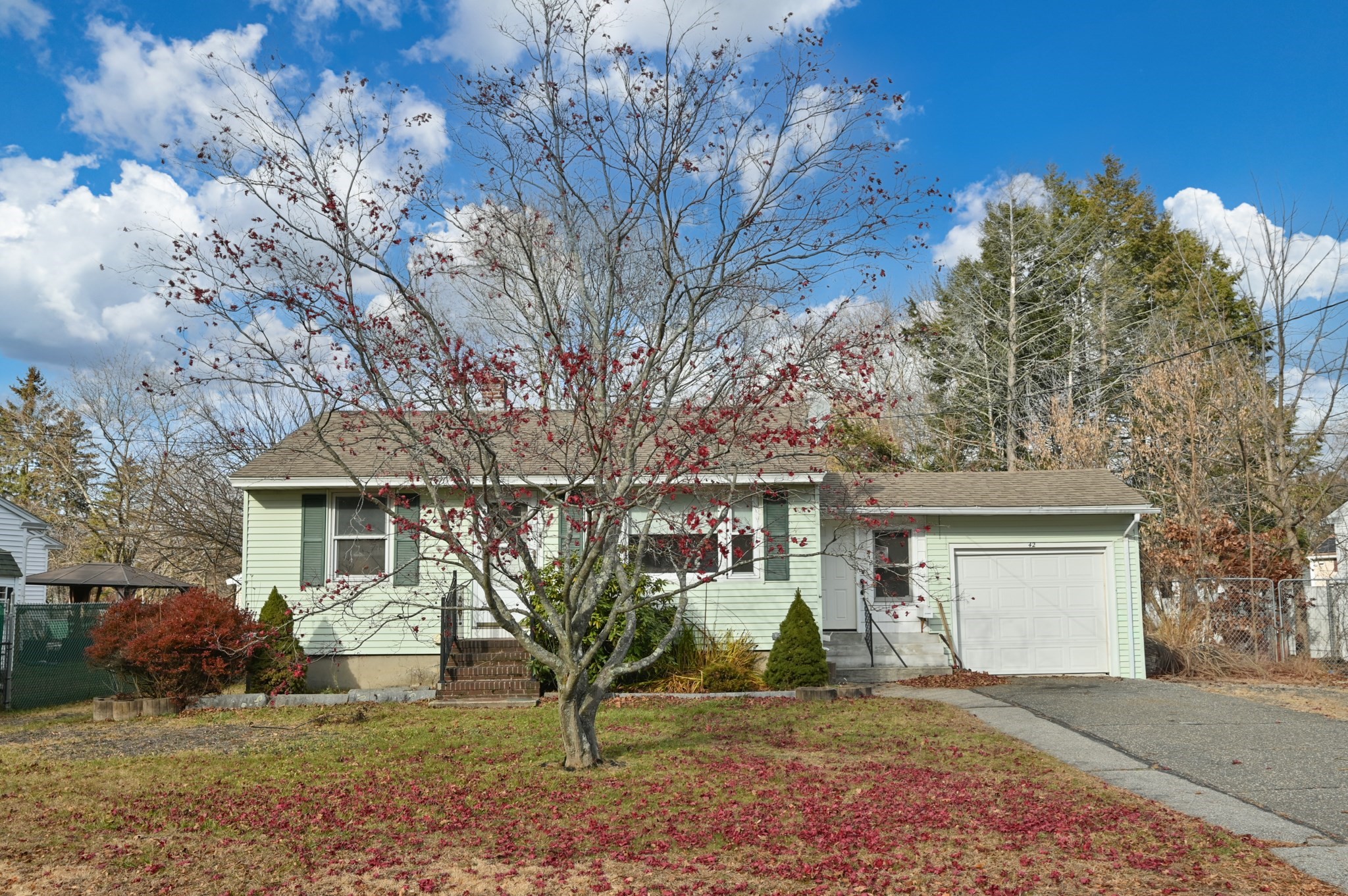 42 Beresford St, Lawrence, MA 01843 - Image 3