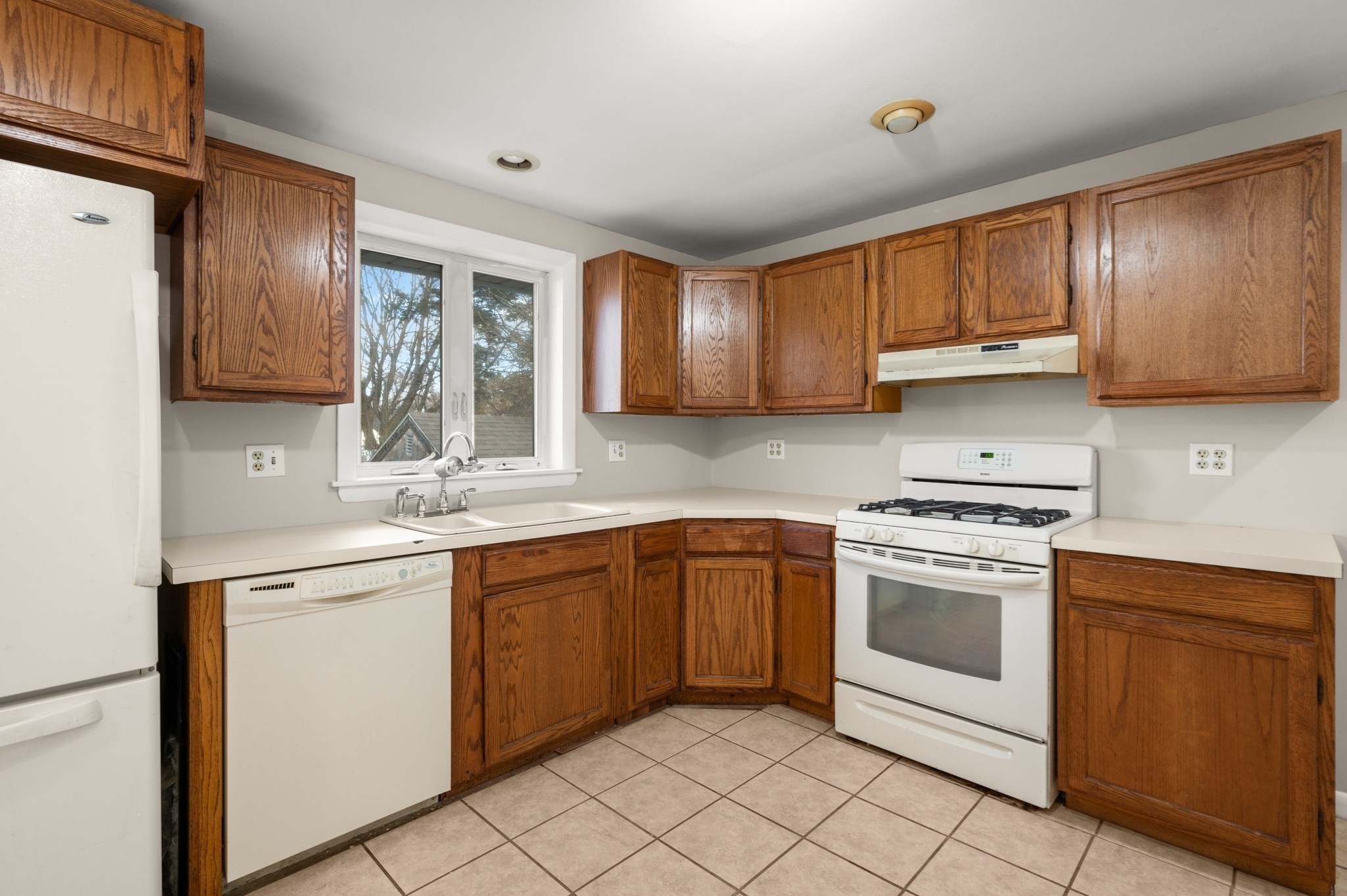 42 Beresford St, Lawrence, MA 01843 - Image 7