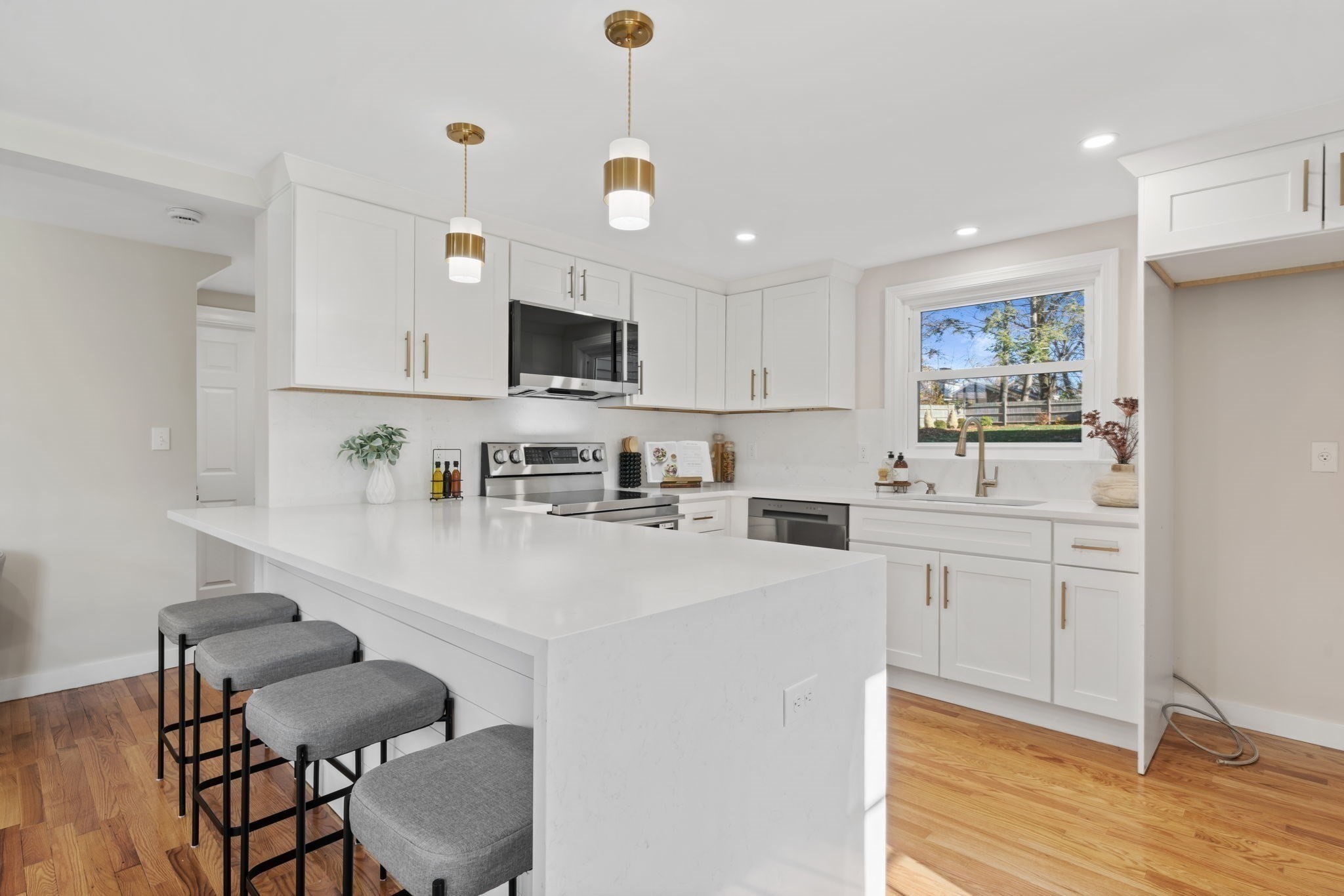 6 Puritan Ln, Dedham, MA 02026 - Image 6