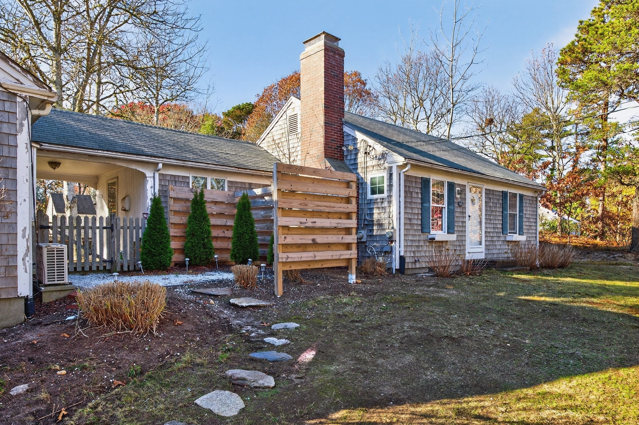 933 W Yarmouth Rd, Yarmouth, MA 02675 - Image 1