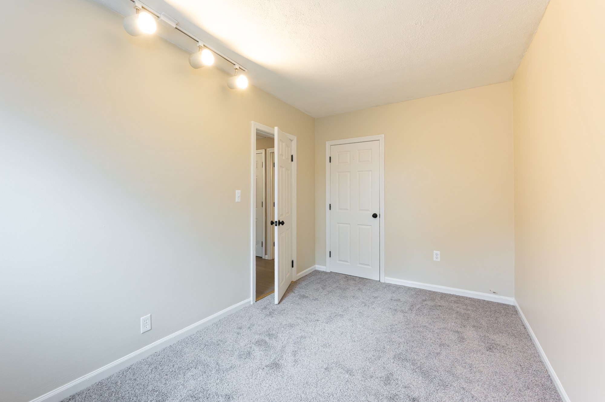 29 Mill St Unit B, Dracut, MA 01826 - Image 21