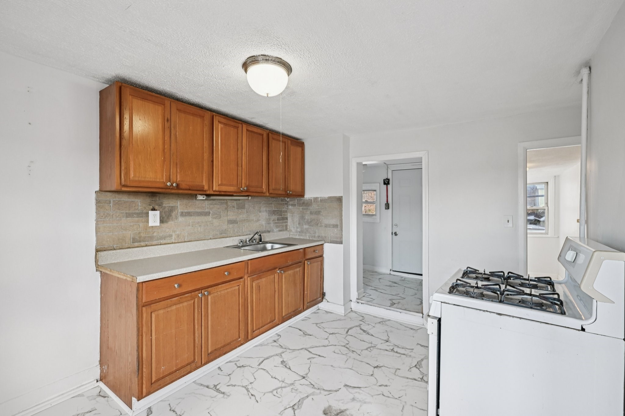 43 Pleasant St, Fitchburg, MA 01420 - Image 14