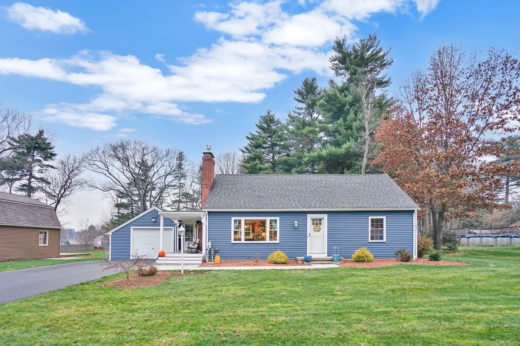 14 Sanford St, East Longmeadow, MA 01028