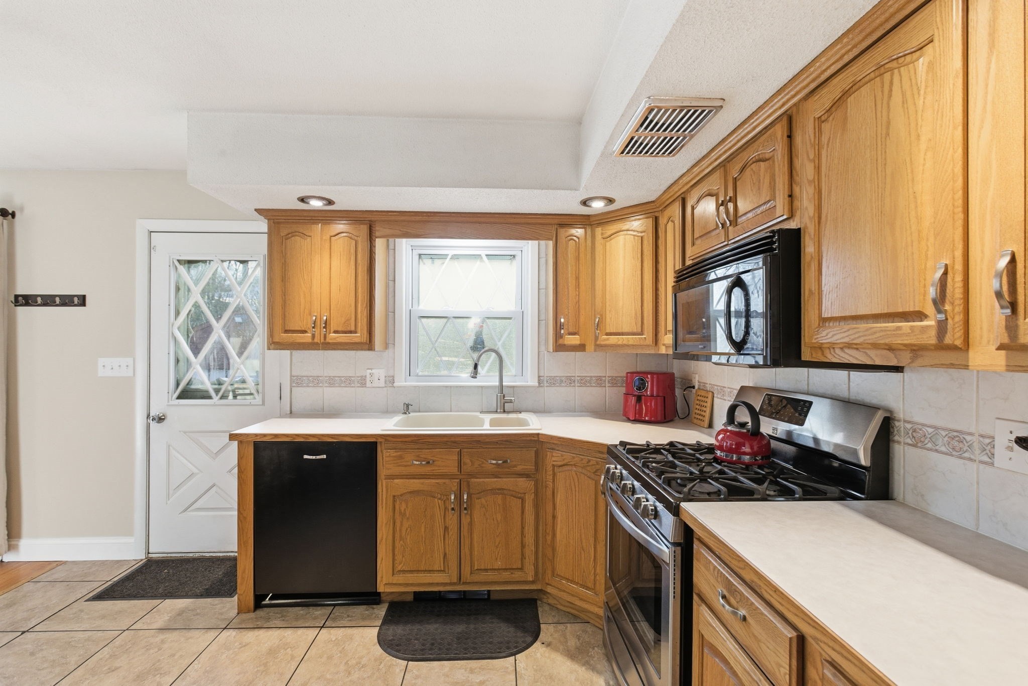78 Dunstable Rd, Westford, MA 01886 - Image 7