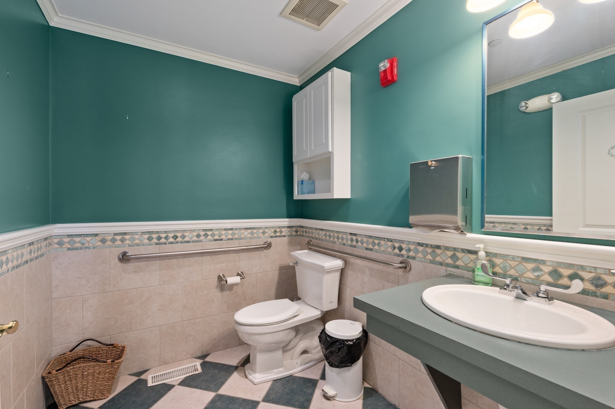 13 Bartlet St, Andover, MA 01810 - Image 31