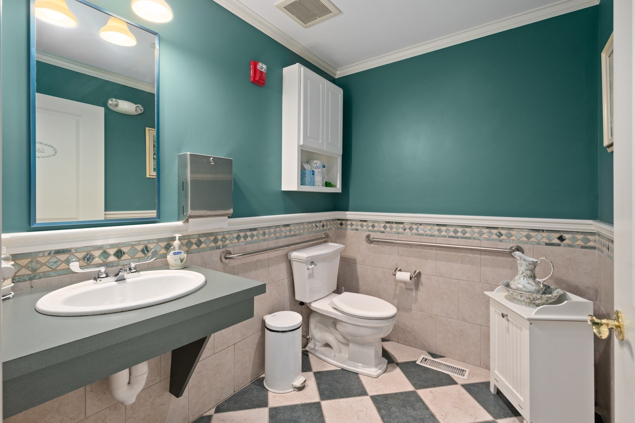 13 Bartlet St, Andover, MA 01810 - Image 32