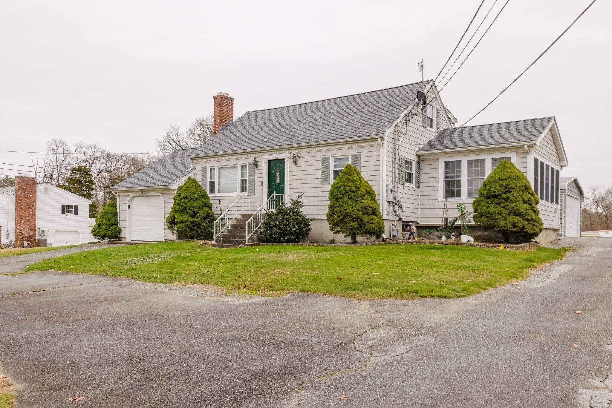 107 Walker, Swansea, MA 02777 - Image 1