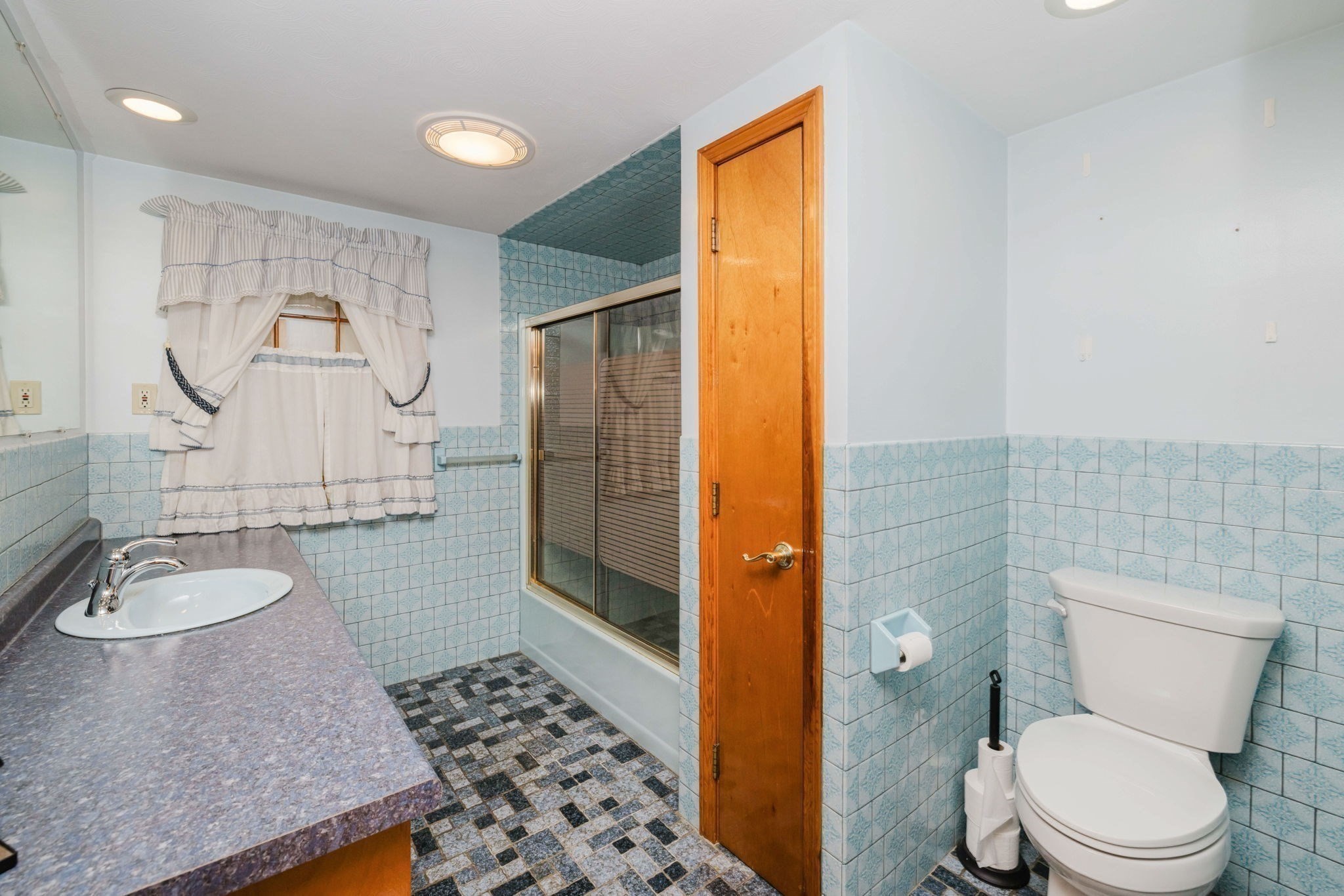 107 Walker, Swansea, MA 02777 - Image 17