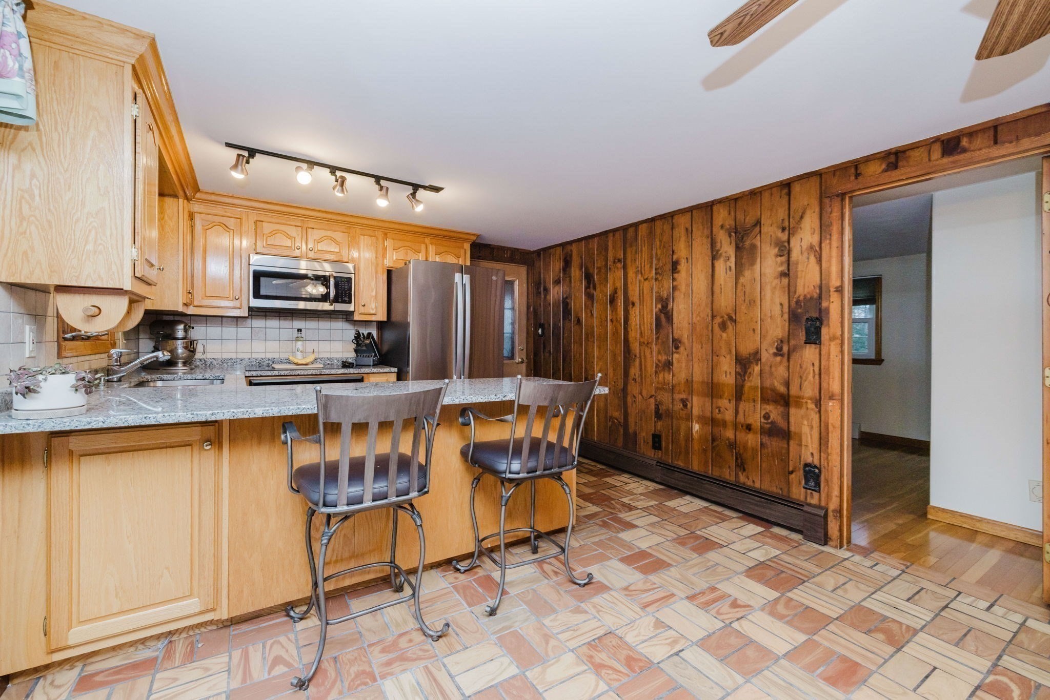 107 Walker, Swansea, MA 02777 - Image 5