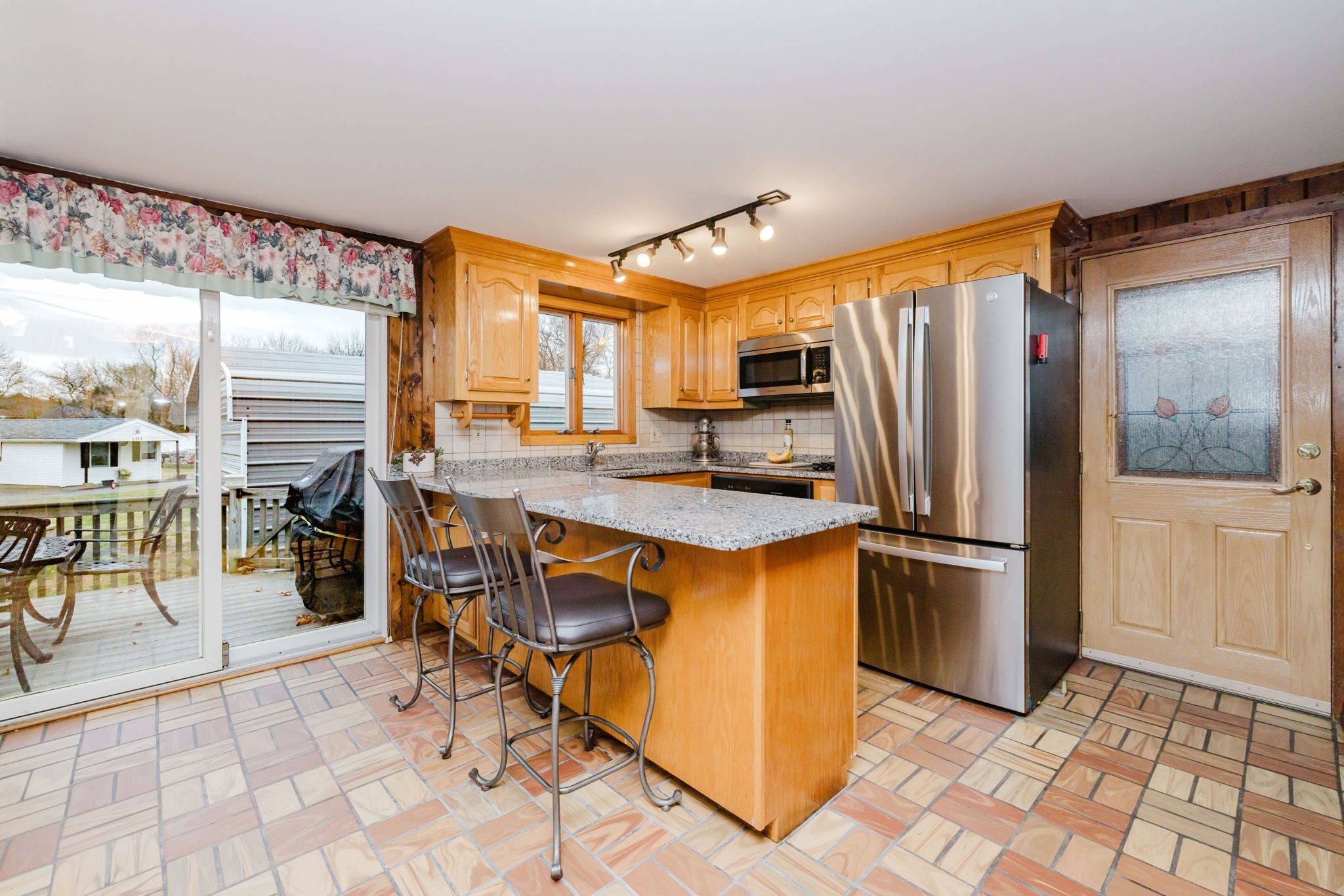 107 Walker, Swansea, MA 02777 - Image 24