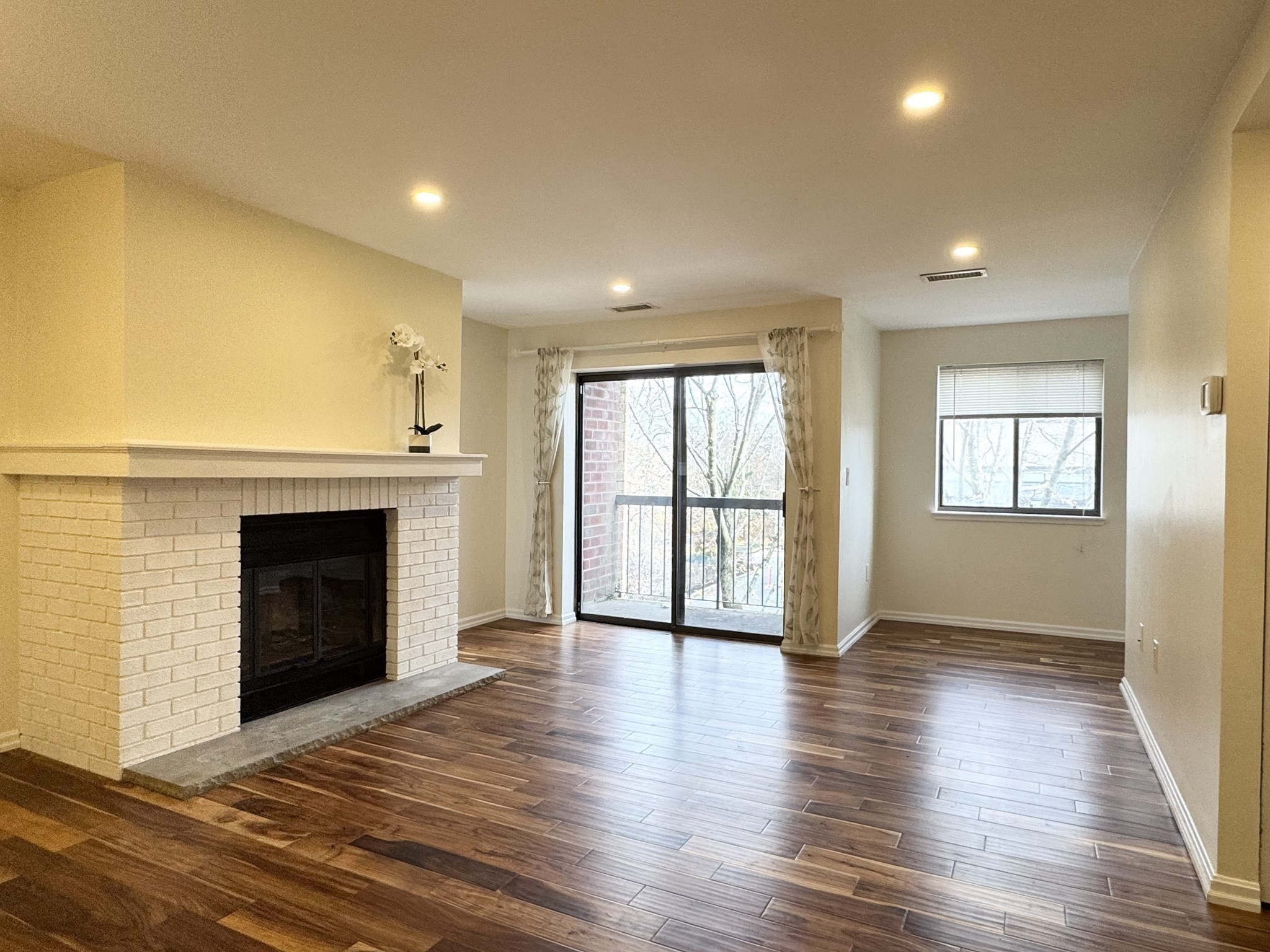 666 Main St Unit 305, Winchester, MA 01890 - Image 2