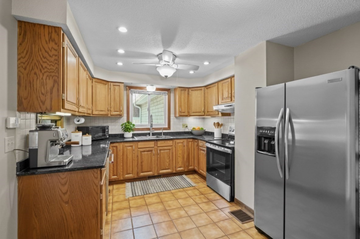 19 Keller Ave, Swansea, MA 02777 - Image 10
