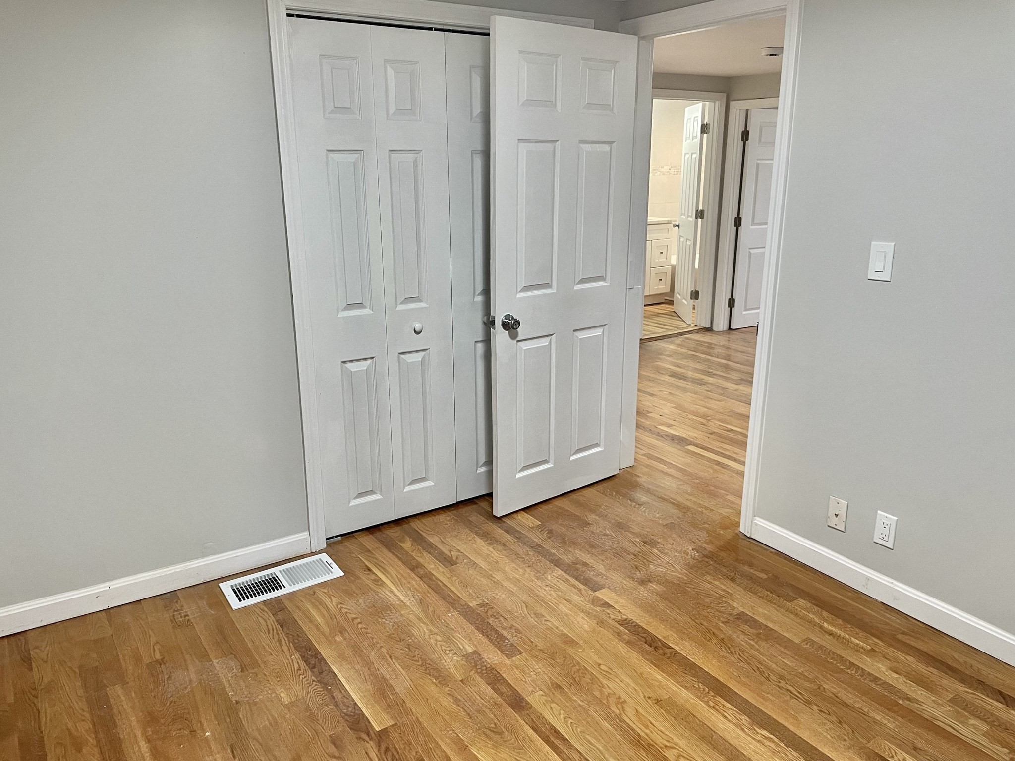 20 Hillside Ct, Amesbury, MA 01913 - Image 13