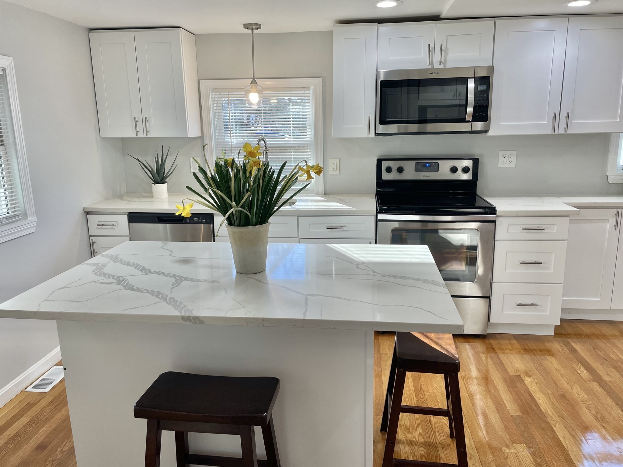 20 Hillside Ct, Amesbury, MA 01913 - Image 4