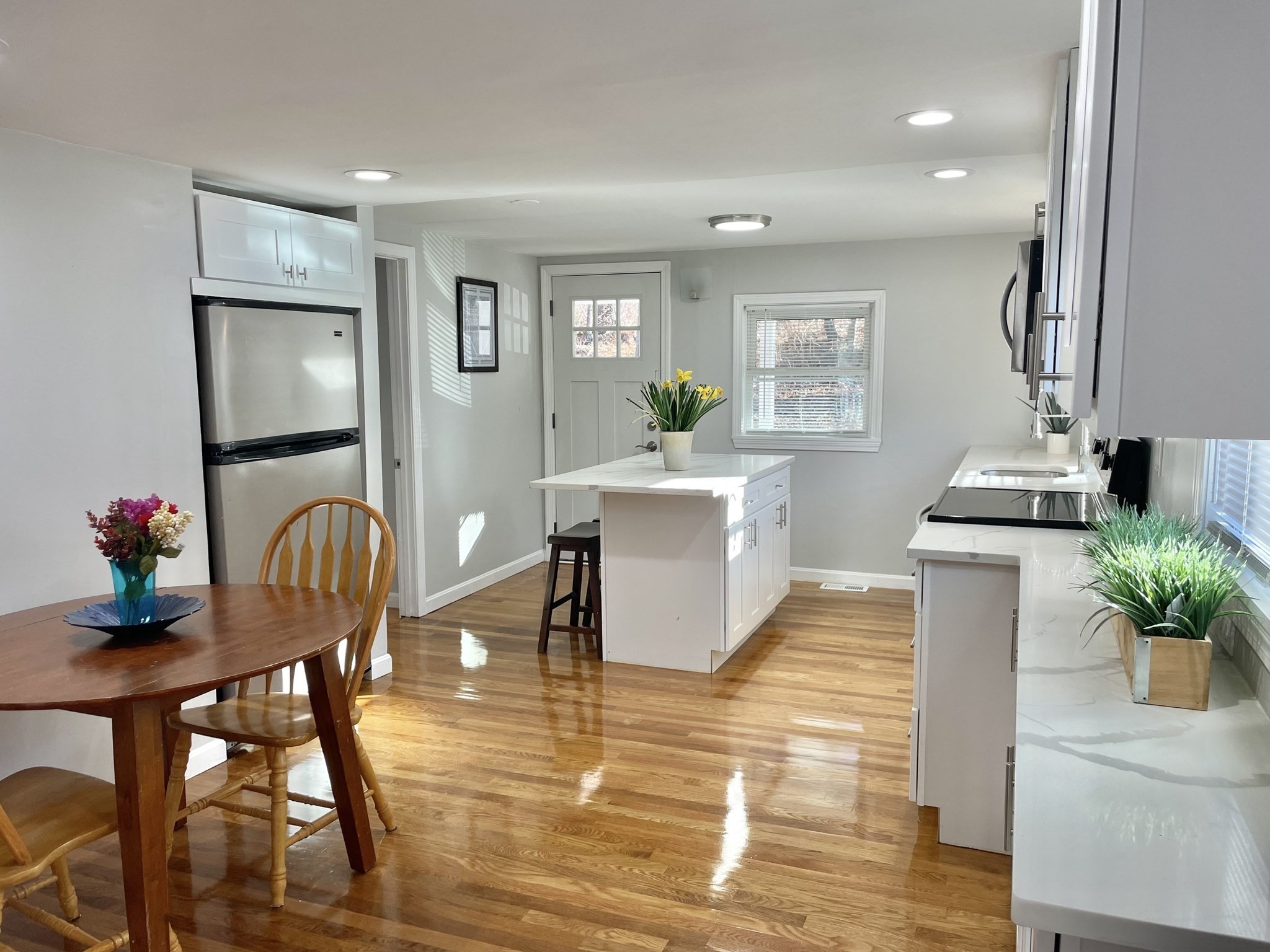 20 Hillside Ct, Amesbury, MA 01913 - Image 5