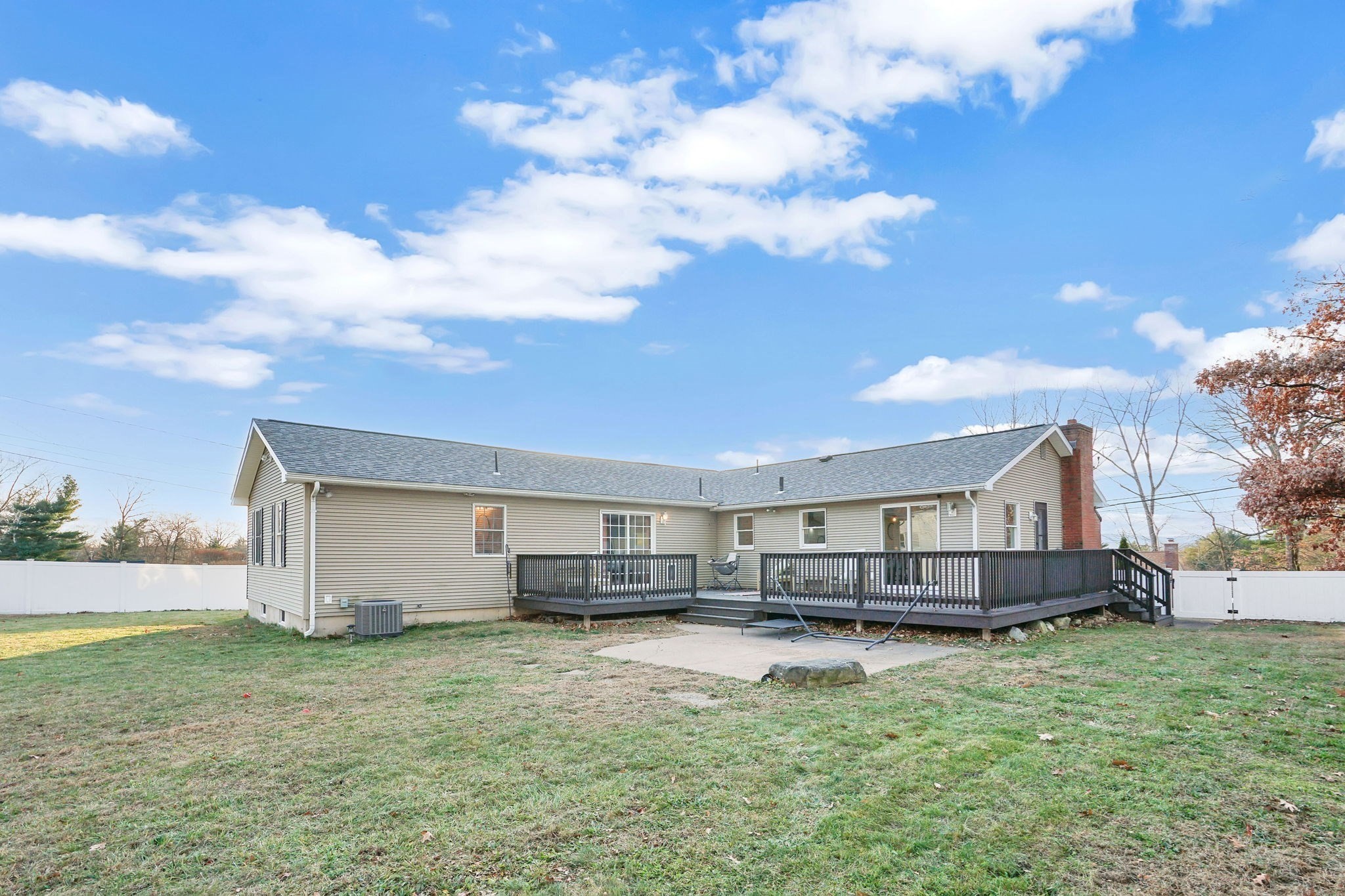 29 Sunrise Ter, Westfield, MA 01085 - Image 2