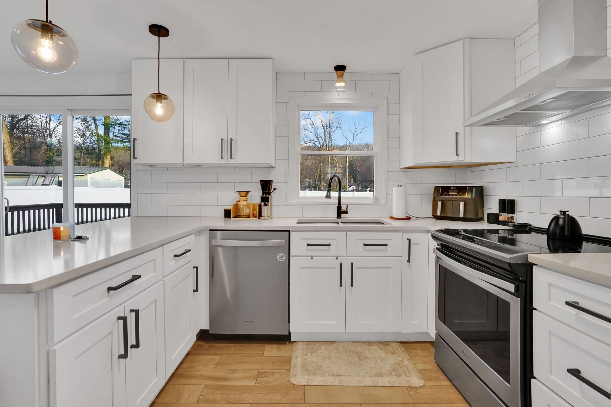 29 Sunrise Ter, Westfield, MA 01085 - Image 3