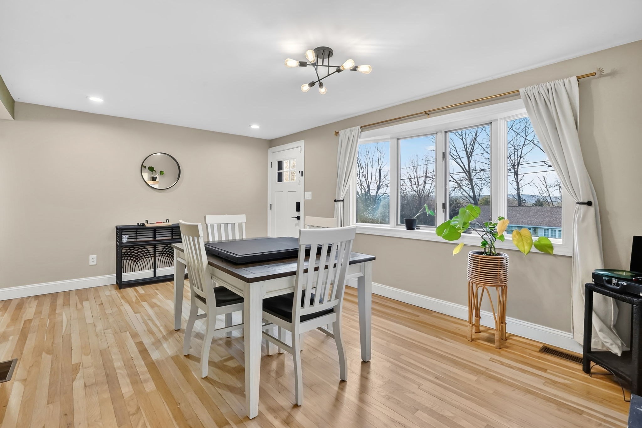 29 Sunrise Ter, Westfield, MA 01085 - Image 9