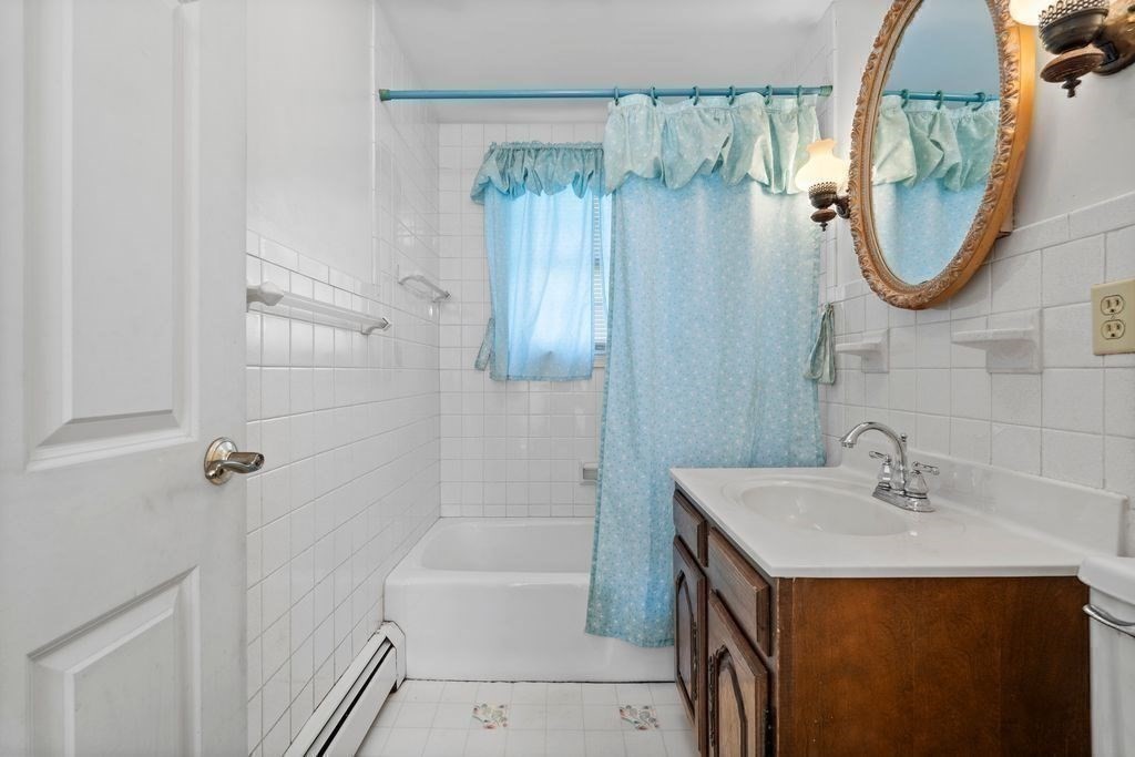 41 Durham St, Lawrence, MA 01843 - Image 14