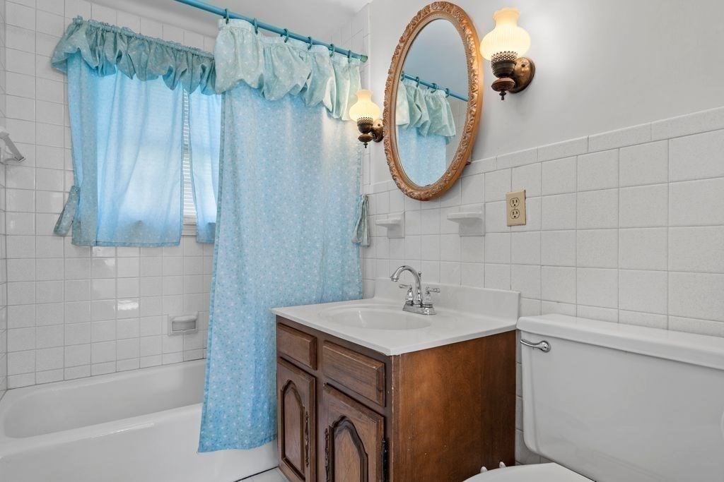 41 Durham St, Lawrence, MA 01843 - Image 15