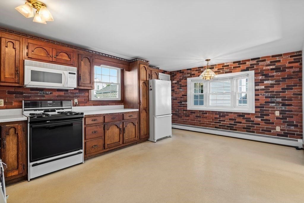 41 Durham St, Lawrence, MA 01843 - Image 9